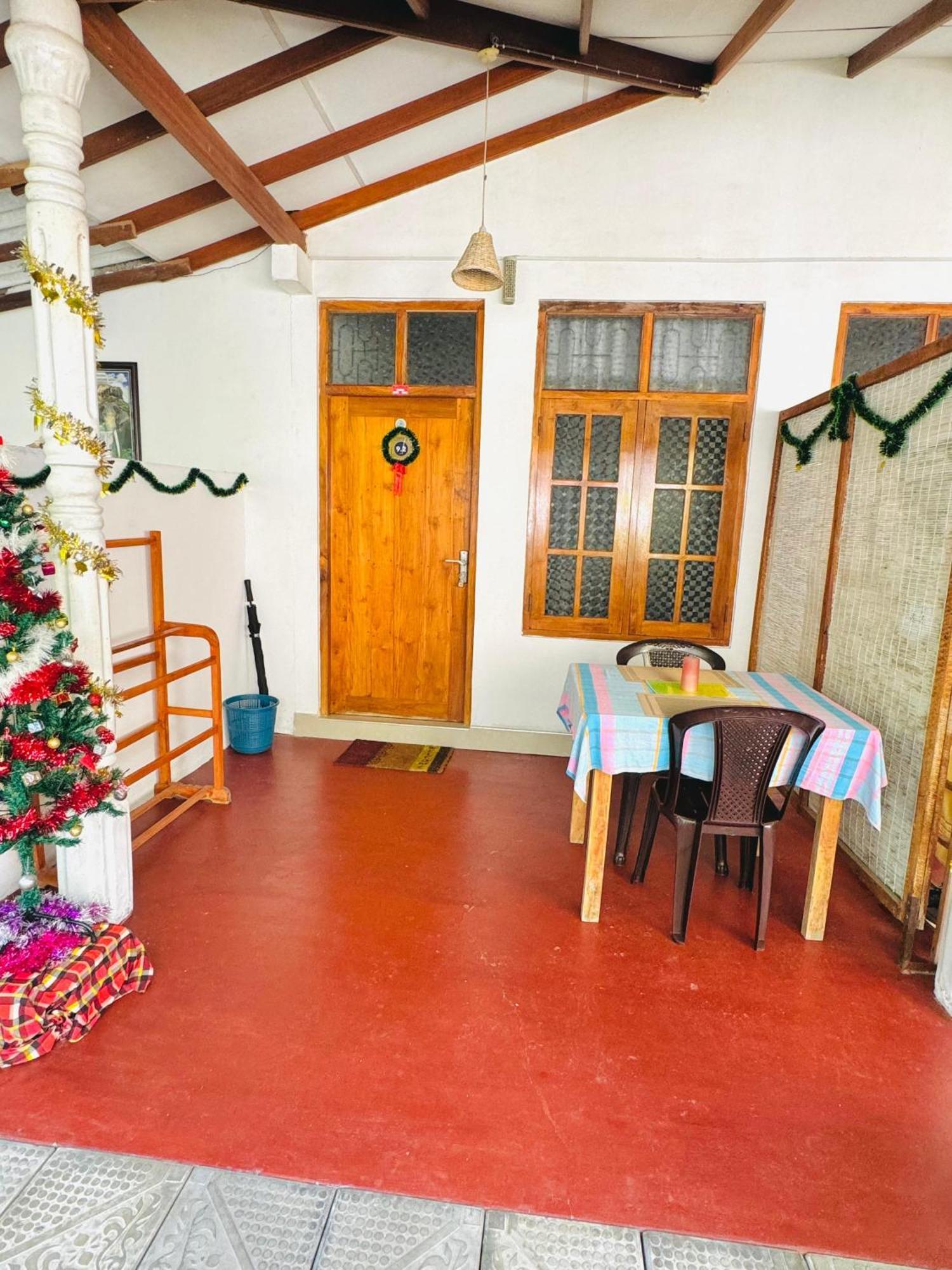 Nethmi Homestay & Restaurant Тангалла Номер фото